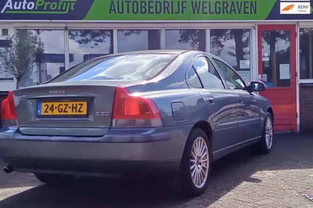 Volvo S60 (2001) thumbnail 2