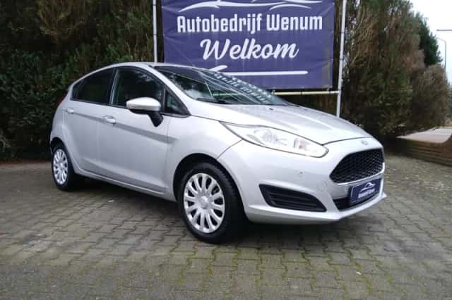 Ford Fiesta (2017) thumbnail 1