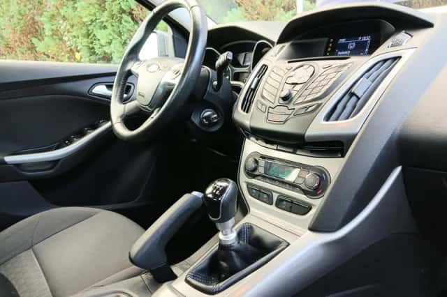 Ford Focus (2014) thumbnail 3