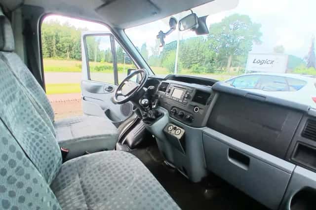 Ford Transit (2008) thumbnail 2