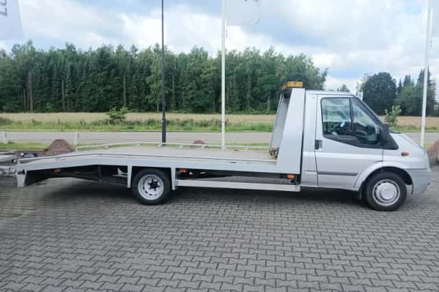 Ford Transit (2008) thumbnail 3