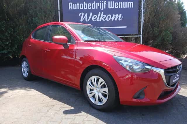 Mazda 2 (2015) thumbnail 1