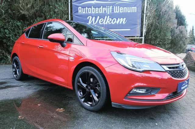 Opel Astra (2017) thumbnail 1