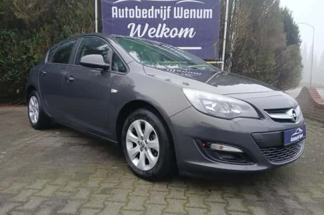 Opel Astra (2016) thumbnail 1