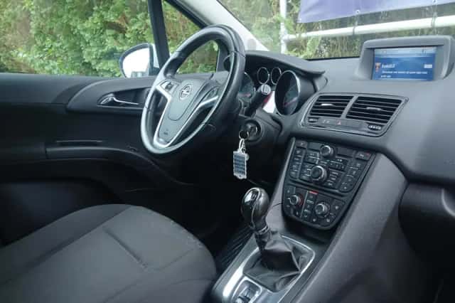 Opel Meriva (2013) thumbnail 4
