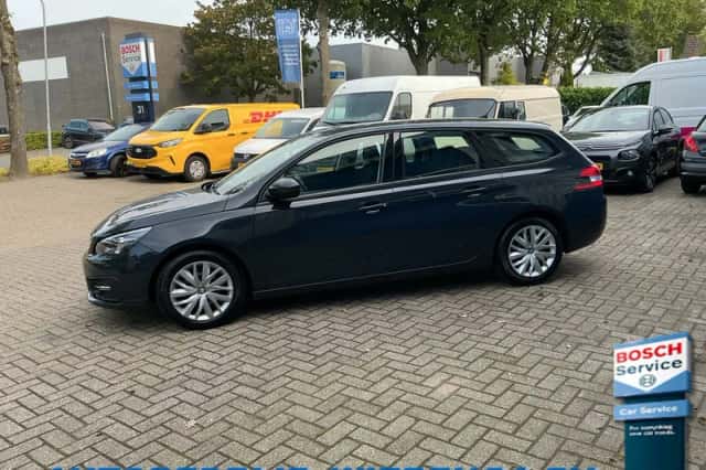 Peugeot 308 (2019) thumbnail 4