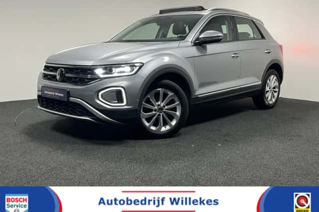 Volkswagen T-Roc (2023) thumbnail 1