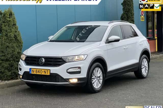 Volkswagen T-Roc (2021) thumbnail 1
