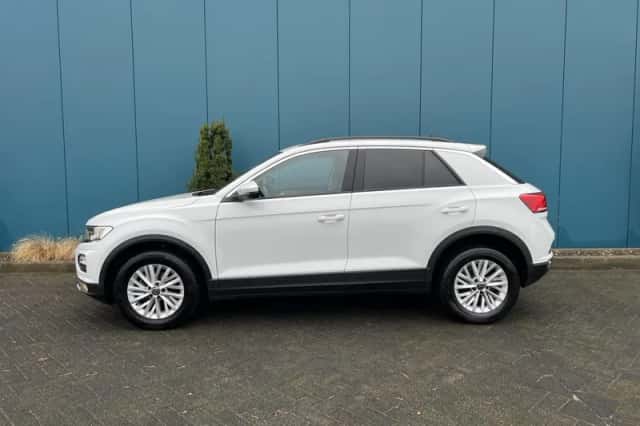 Volkswagen T-Roc (2021) thumbnail 6