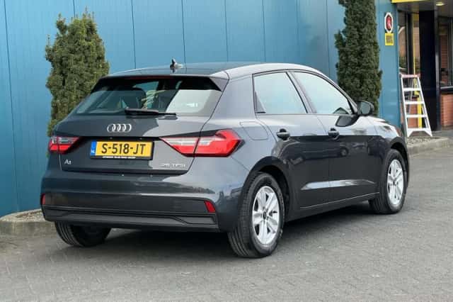 Audi A1 (2023) thumbnail 2