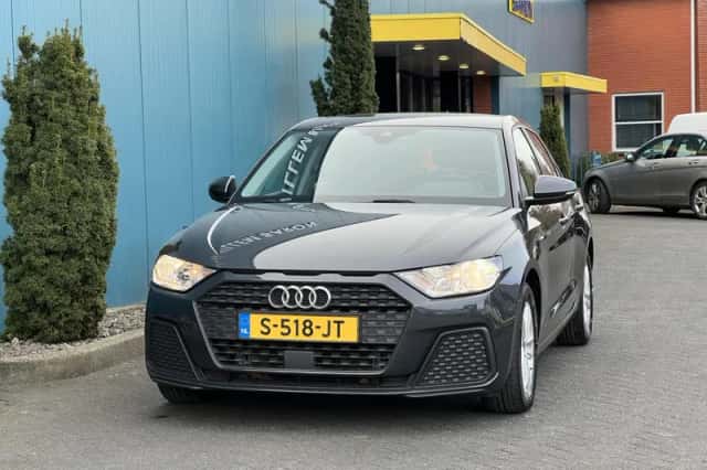 Audi A1 (2023) thumbnail 4