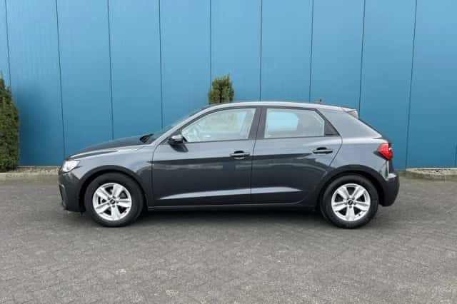 Audi A1 (2023) thumbnail 6