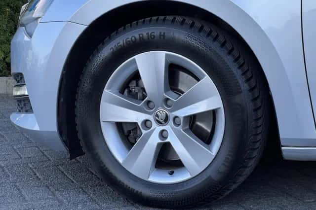 Škoda Superb (2021) thumbnail 6