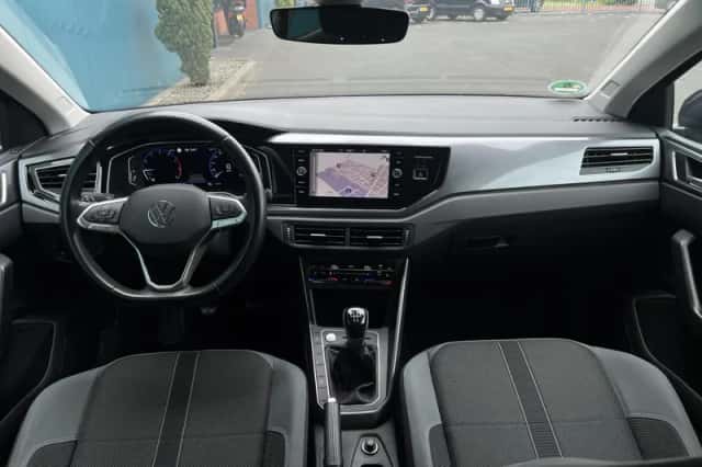 Volkswagen Polo (2022) thumbnail 3