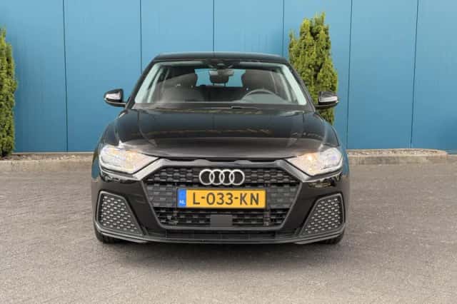 Audi A1 (2021) thumbnail 3