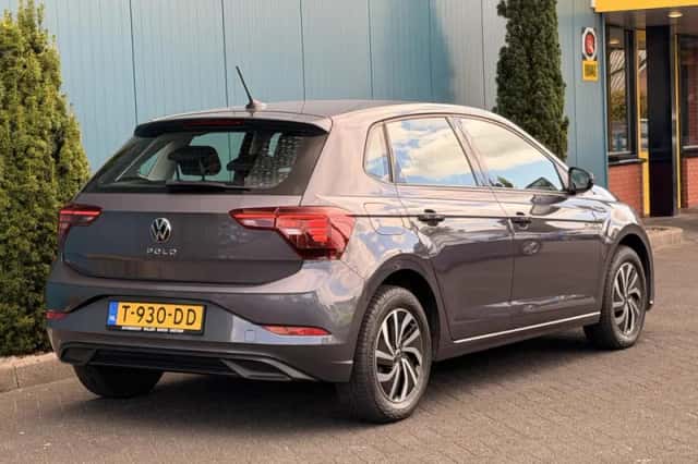 Volkswagen Polo (2023) thumbnail 2