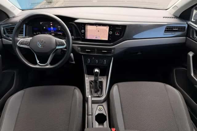 Volkswagen Polo (2023) thumbnail 3