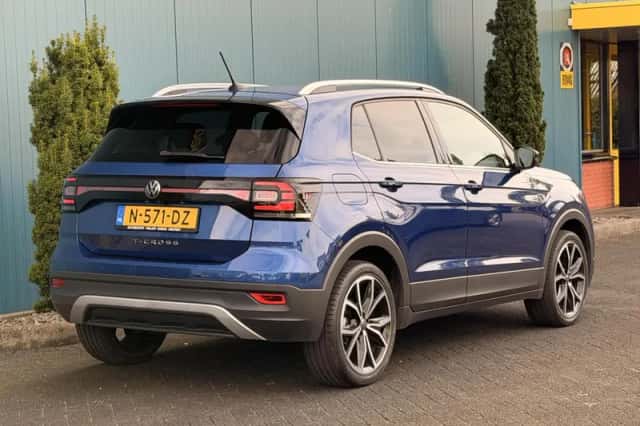 Volkswagen T-Cross (2021) thumbnail 2