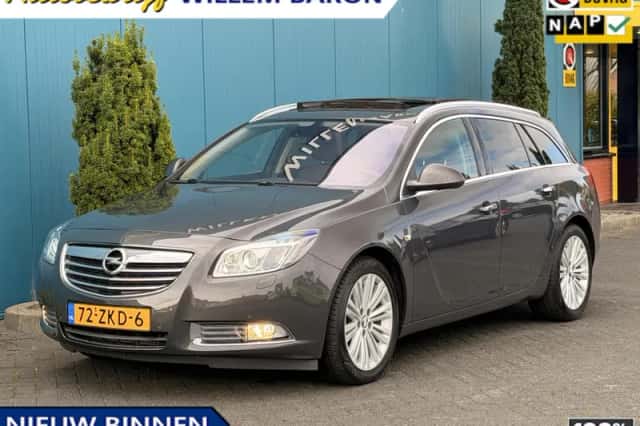 Opel Insignia (2012) thumbnail 1