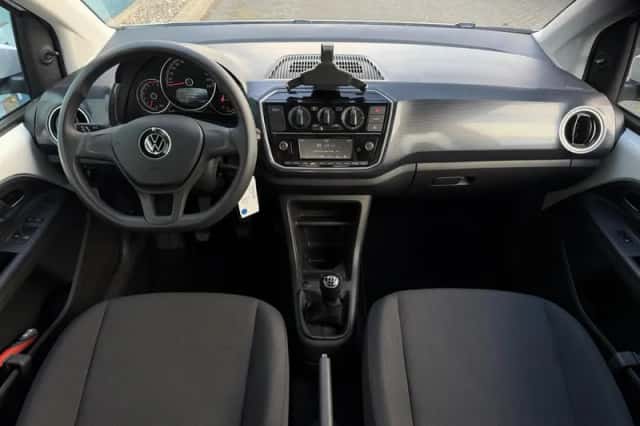 Volkswagen Up! (2021) thumbnail 3