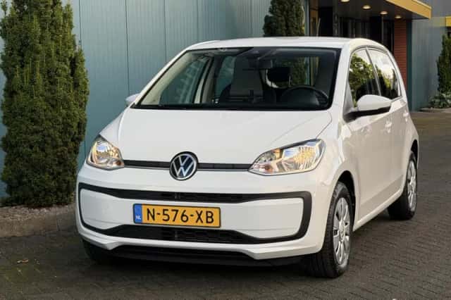 Volkswagen Up! (2021) thumbnail 5