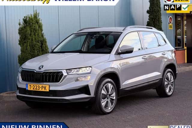 Škoda Karoq (2023) thumbnail 1