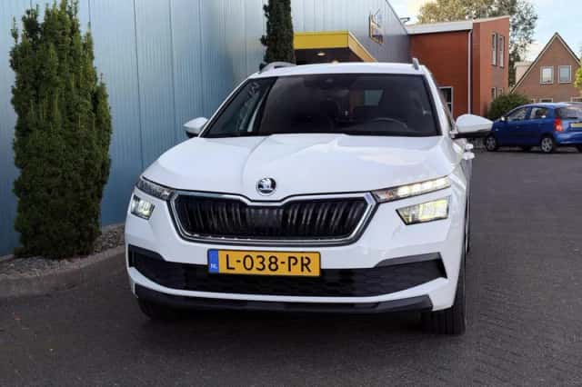 Škoda Kamiq (2021) thumbnail 5