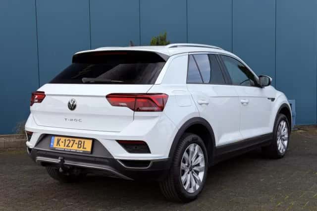 Volkswagen T-Roc (2020) thumbnail 2