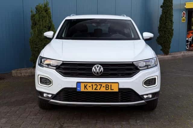 Volkswagen T-Roc (2020) thumbnail 6