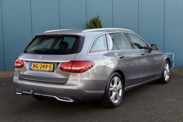 Mercedes-Benz C-Klasse (2015) thumbnail 2