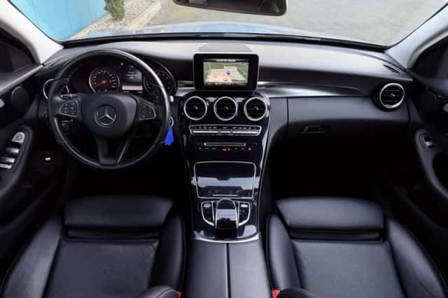 Mercedes-Benz C-Klasse (2015) thumbnail 3