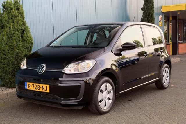 Volkswagen Up! (2022) thumbnail 5