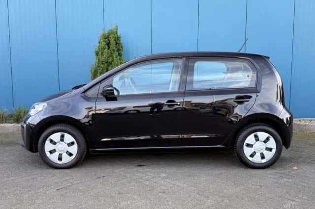 Volkswagen Up! (2022) thumbnail 6