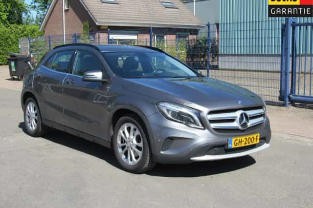 Mercedes-Benz GLA-Klasse (2014) thumbnail 1