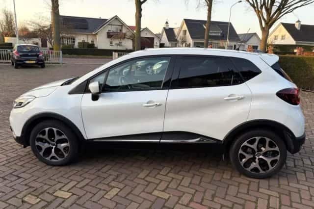 Renault Captur (2018) thumbnail 5