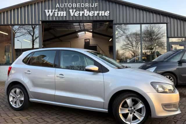 Volkswagen Polo (2011) thumbnail 1