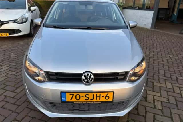 Volkswagen Polo (2011) thumbnail 3