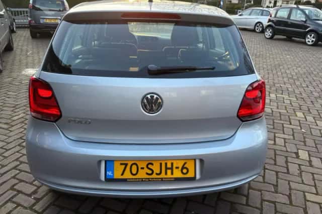 Volkswagen Polo (2011) thumbnail 5