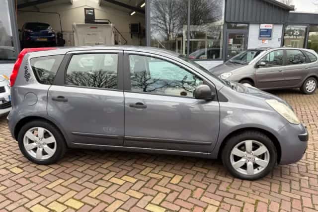 Nissan Note (2007) thumbnail 2