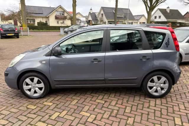 Nissan Note (2007) thumbnail 4