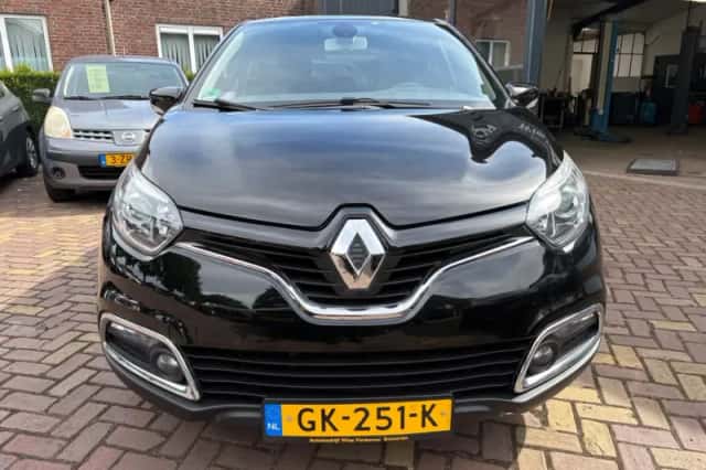 Renault Captur (2015) thumbnail 3