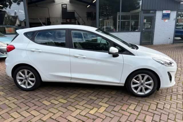 Ford Fiesta (2019) thumbnail 2