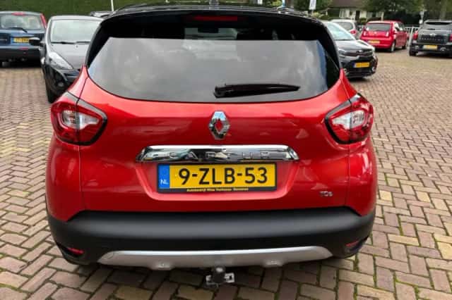 Renault Captur (2015) thumbnail 5