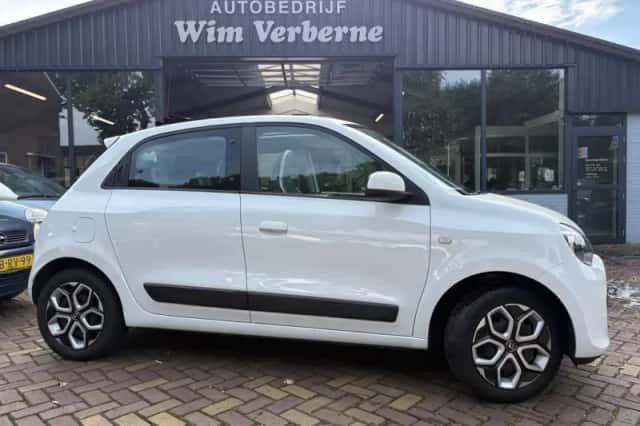 Renault Twingo (2015) thumbnail 1