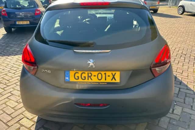Peugeot 208 (2016) thumbnail 5