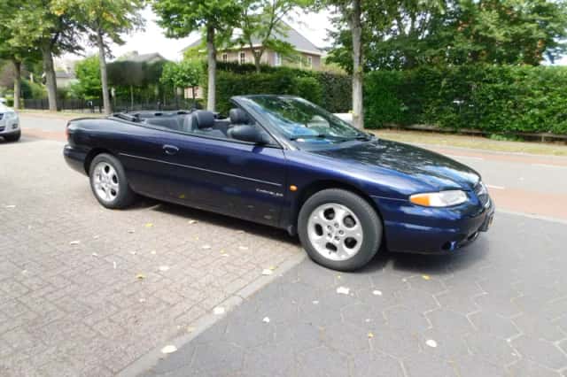 Chrysler STATUS (1998) thumbnail 1