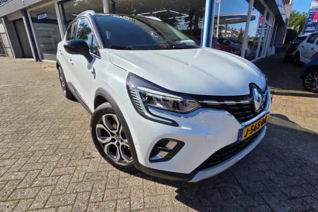 Renault Captur (2020) thumbnail 3