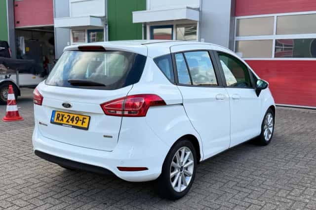 Ford B-Max (2014) thumbnail 4