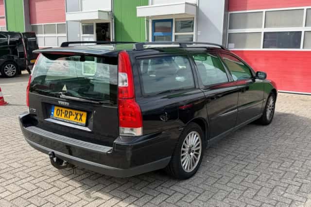 Volvo V70 (2005) thumbnail 4