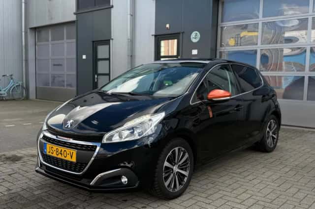 Peugeot 208 (2016) thumbnail 1